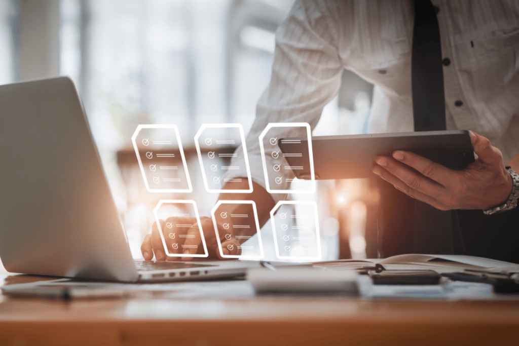 Documents sur ordinateur et tablette