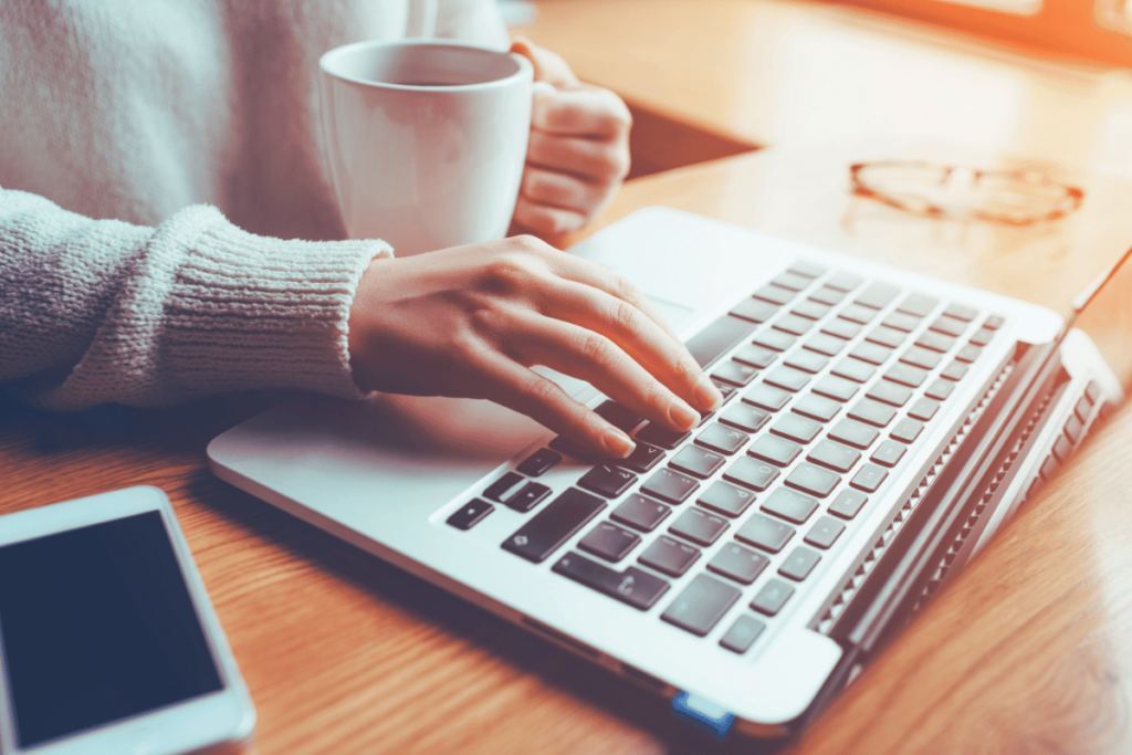 Travail sur ordinateur portable